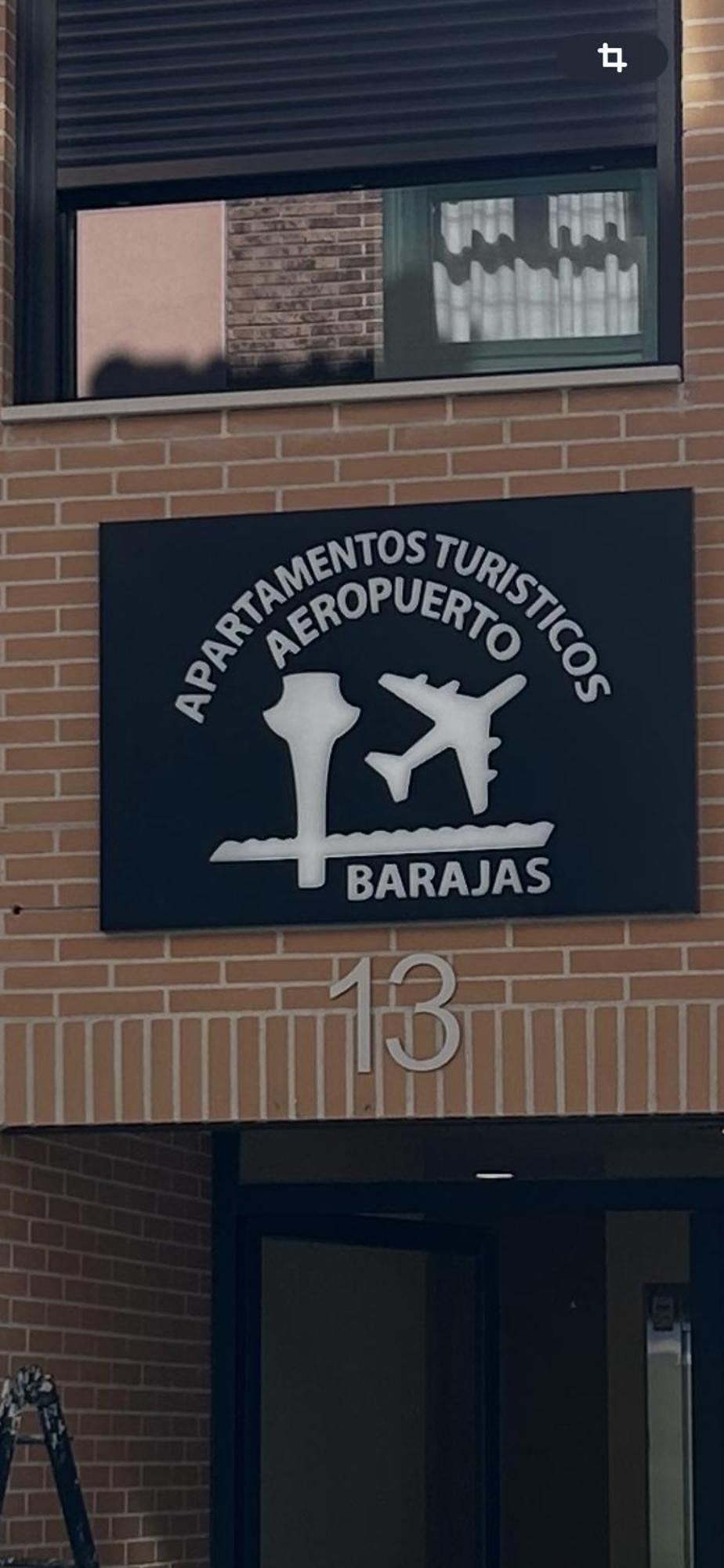 Apartamentos Turisticos Aeropuerto Barajas Madrid Extérieur photo